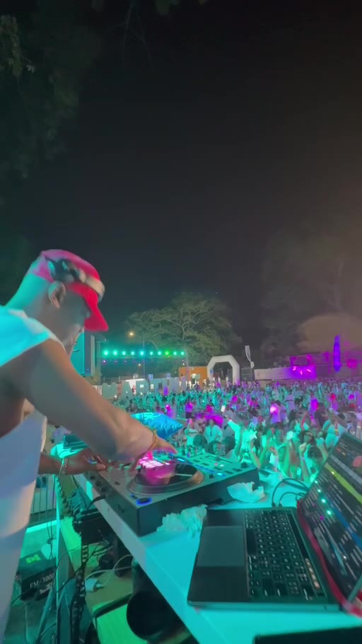 Aperçu de la vidéo live 05 de SILVER DJ